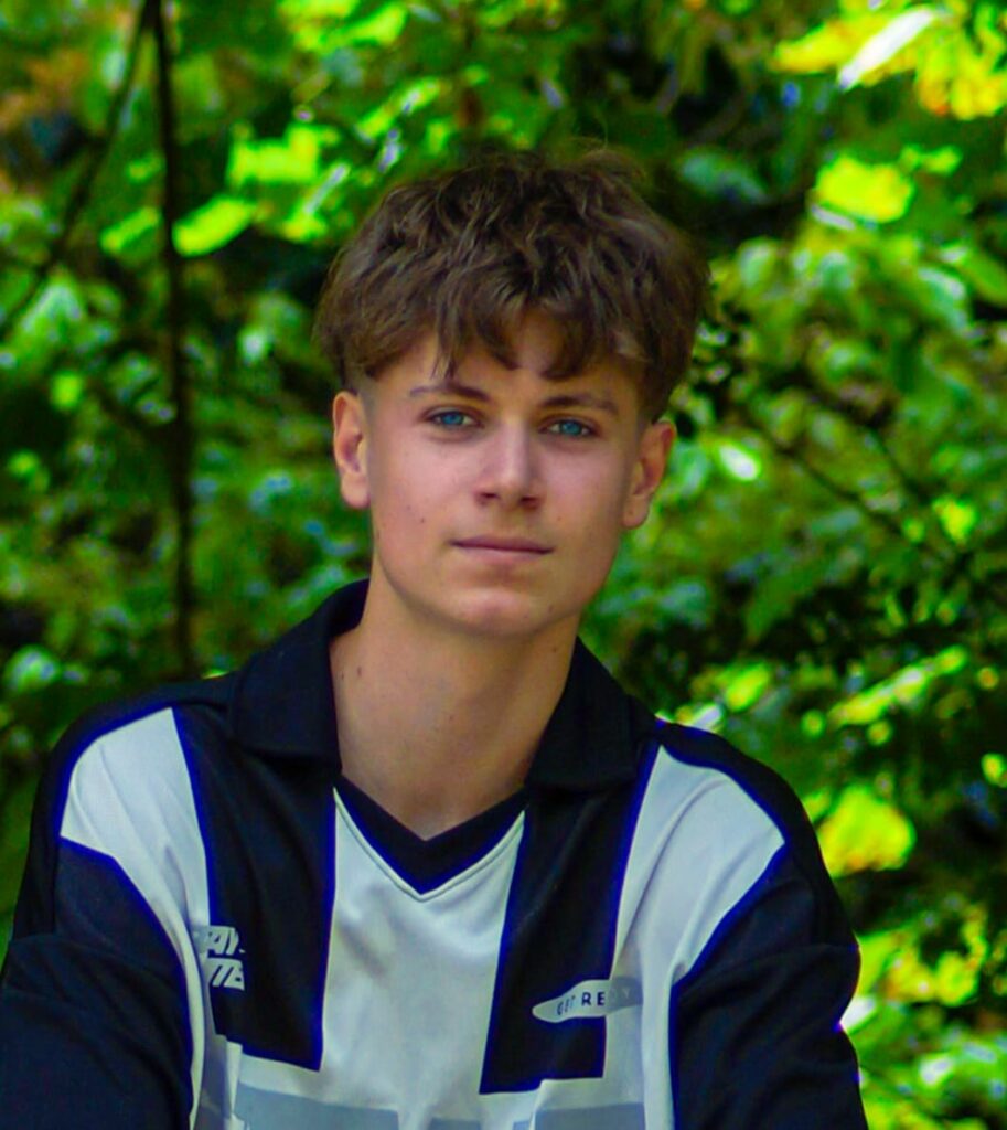photo d'identité Enzo Schneylin